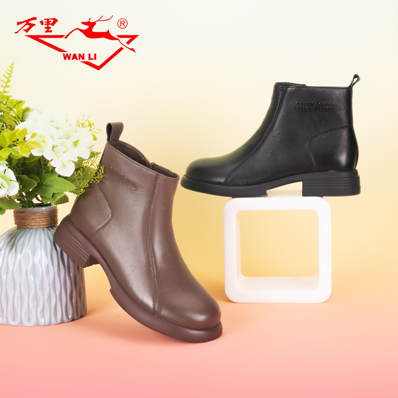 万里休闲短靴真皮复古女靴