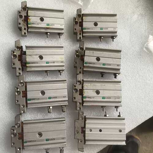 议价SMT DSTR2M10-5-0，换下来的，没有磕碰