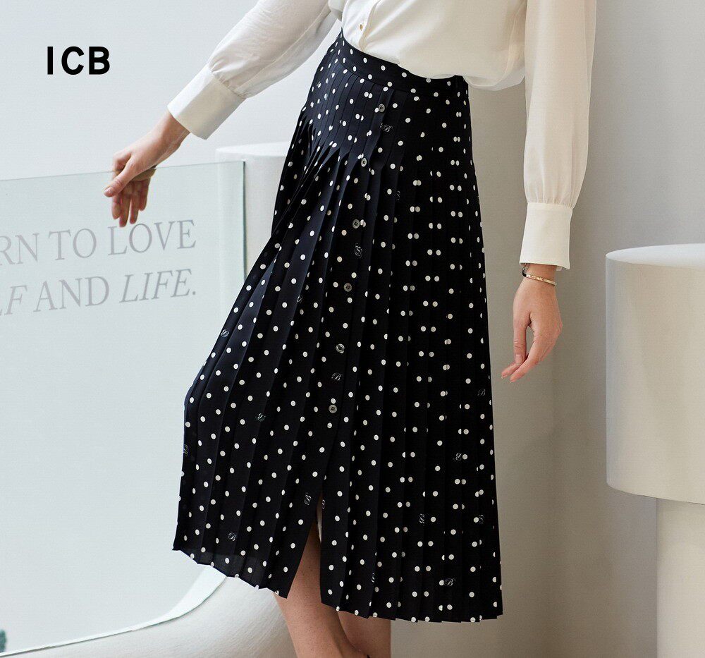 icb日系春季通勤职业圆点百褶中长半身裙休闲过膝喇叭裙商场同款