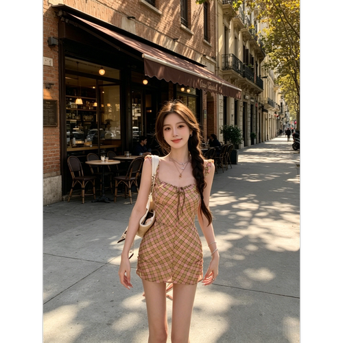 【栗子龙猫】粉格纹性感露背连衣裙女设计感不规则修身显瘦短裙女