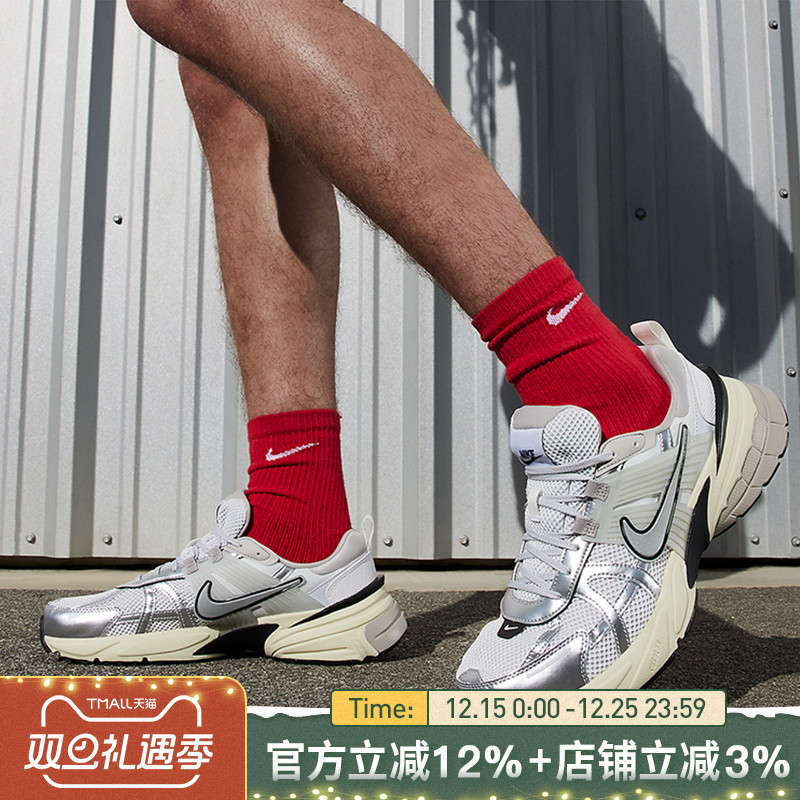 耐克男鞋V2KRUN运动鞋