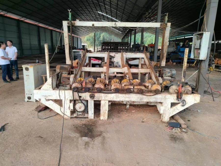 1月28日德宏木材厂内的八尺生产线一条网络拍卖公告