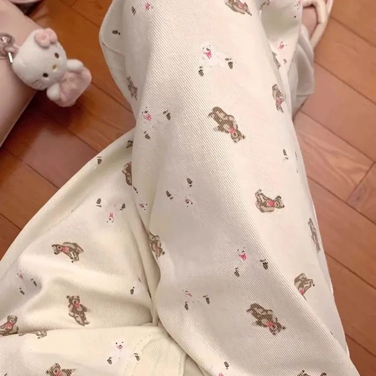 小熊印花杏色直筒牛仔裤女春秋季2025新款高腰显瘦宽松拖地长裤子