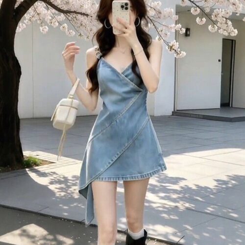 设计感吊带牛仔裙女燕尾连衣裙子