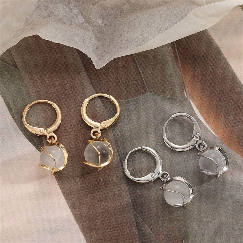 耳环2024新款猫眼石耳环小众设计感短款星球耳坠名媛气质耳钉耳夹