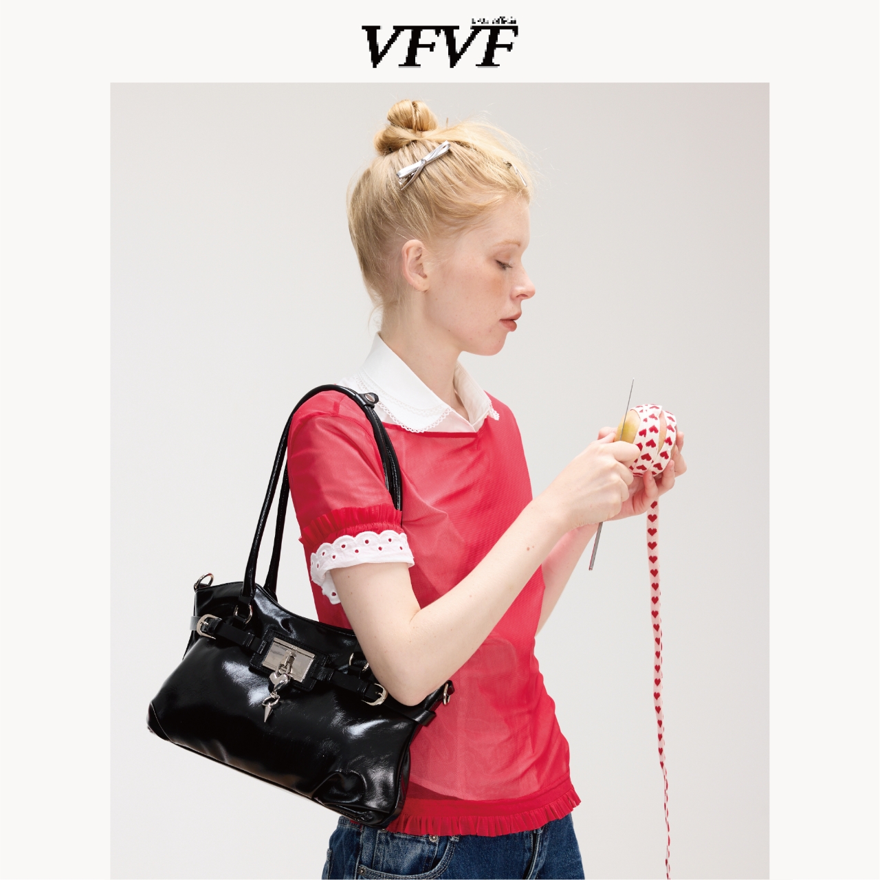 VFVF黑色法棍包通勤单肩斜挎包