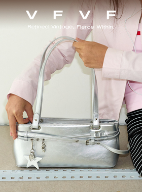 VFVF银色单肩斜挎腋下包法棍包高级感手提包2026新款小方包女包包