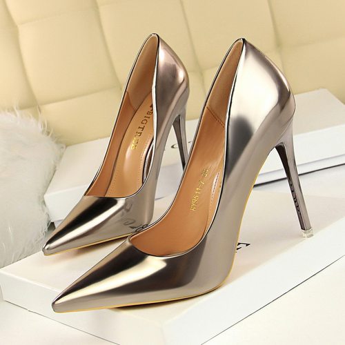 Fashionable women's high-heeled shallow toe shoes尖头高跟鞋