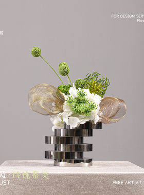 几何艺术绿色样板间水晶花器银色