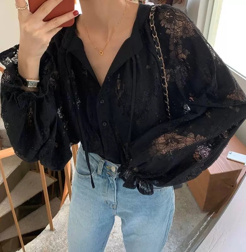 Fashion Top Women's fashion and foreign style early spring 2021 new style temperament versatile large lace carved lanterns