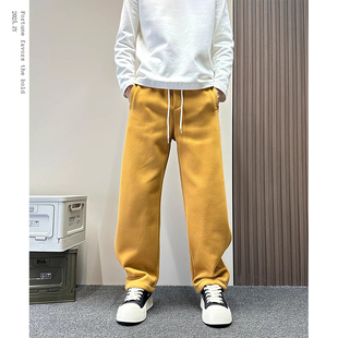 高级感黄色直筒卫裤男款秋冬加绒防风裤子美式潮牌宽松休闲运动裤