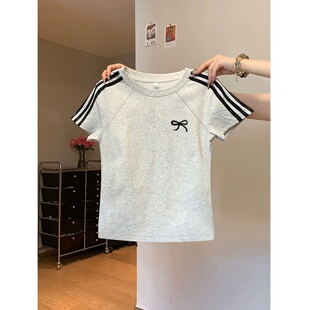 女童高腰三条杠t恤女2026夏季新款纯棉修身短款插肩短袖舞蹈上衣