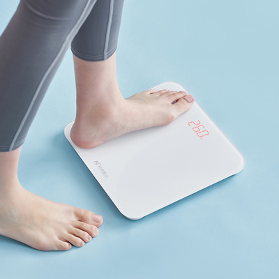 网易严选智造2021新款智造电子体重秤电池升级款防滑稳固耐压精确