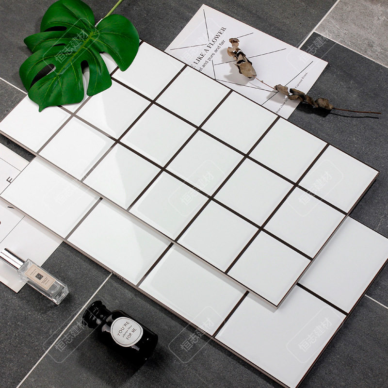 简约现代厨卫瓷砖300x600白色格子砖哑光内墙瓷片厕所卫生间墙砖
