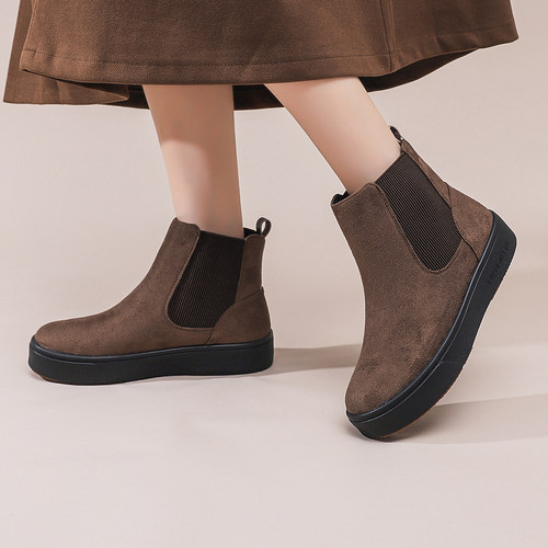2025秋季新款女靴轻便一脚蹬妈妈短靴时尚切尔西靴防滑保暖老人鞋