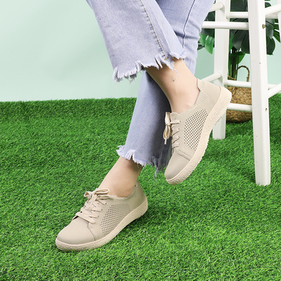 青漫休闲平底圆头轻便单鞋透气