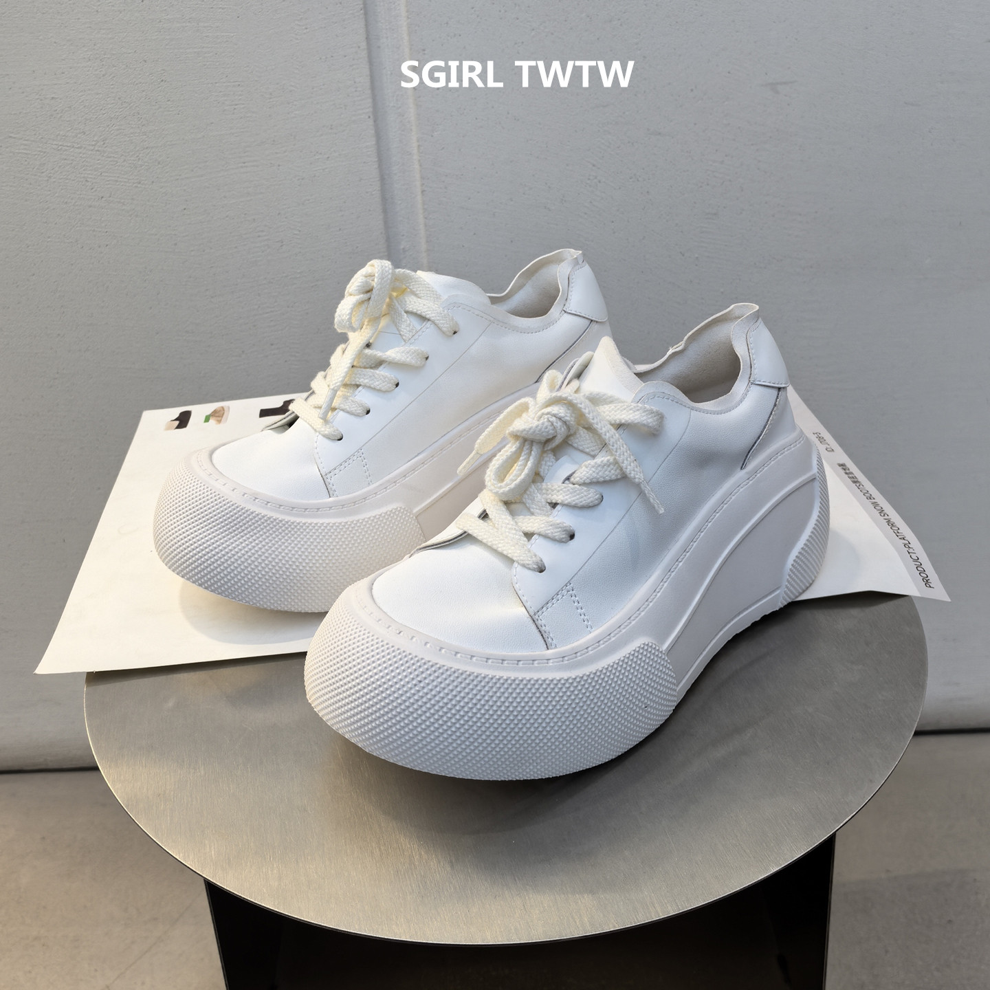 SGIRL TWTW2026年春季新款轻便厚底松糕底时尚休闲老爹鞋小白鞋女