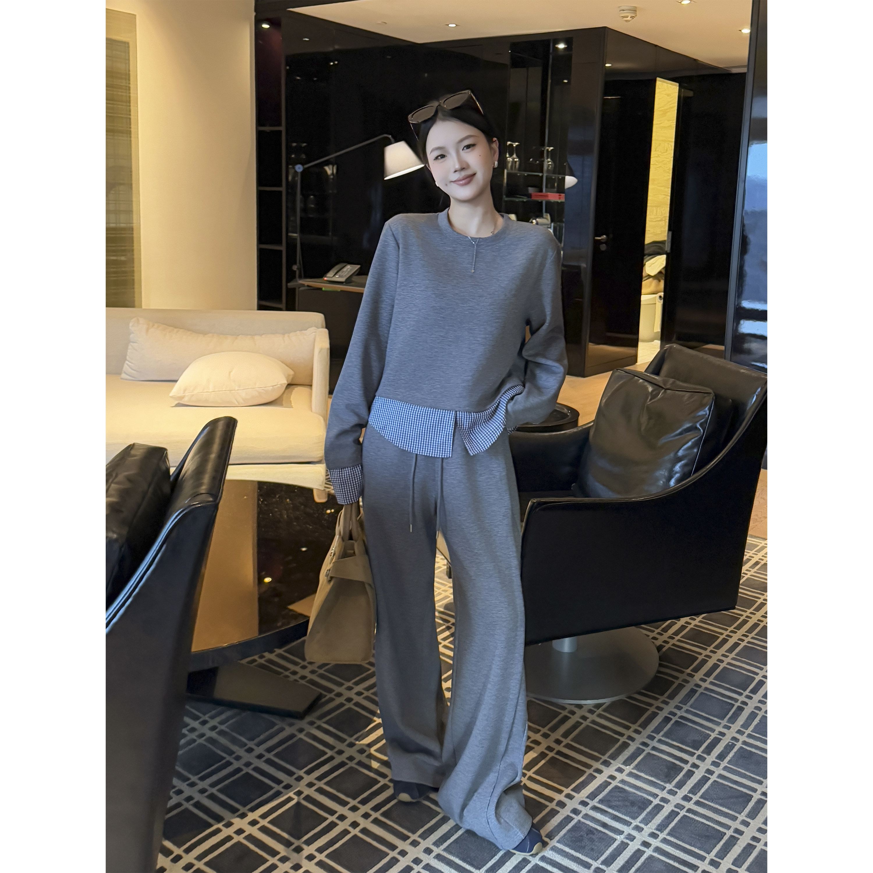 张小醒DRESS STUDIO时尚套装女圆领拼接格子卫衣高腰阔腿裤两件套,女装/女士精品,时尚套装,淘宝优惠券,粉丝福利购,淘宝优惠卷