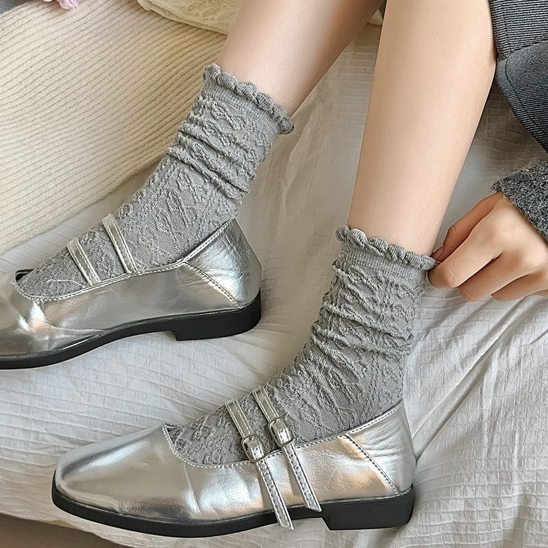 女士甜美蝴蝶结中筒袜