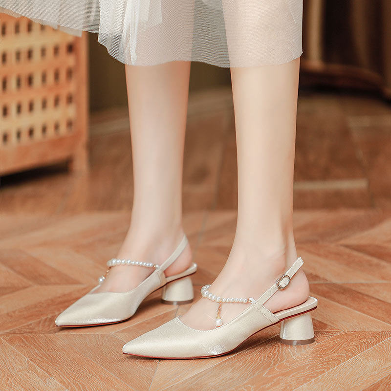 2021年新款尖头后绊带珍珠仙女风女鞋