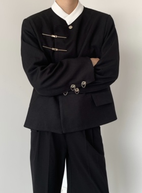 ADVANCEBOY新中式高级感立领垫肩西装小众设计感金属扣复古外套男