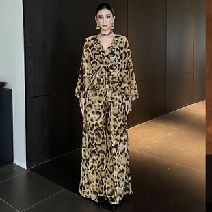 早秋套装 巨好看 女 显瘦上衣高腰飘逸感阔腿长裤 雪纺豹纹印花修身