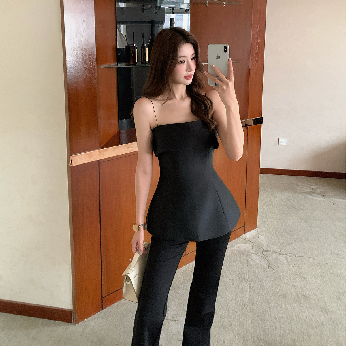 黑色抹胸吊带背心女修身显瘦上衣图片