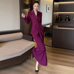 气质显瘦高腰包臀时尚拼色女神范收腰长袖连衣裙女秋冬新款长裙潮