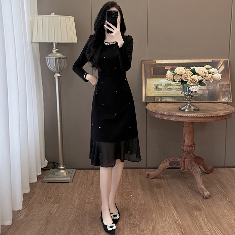 2025秋冬新款重工钉珠连衣裙