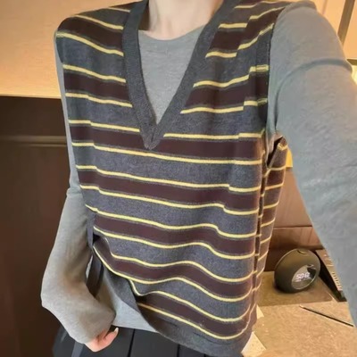 2025年秋季新款韩系V领条纹针织马甲背心+长袖T恤打底衫女两件套