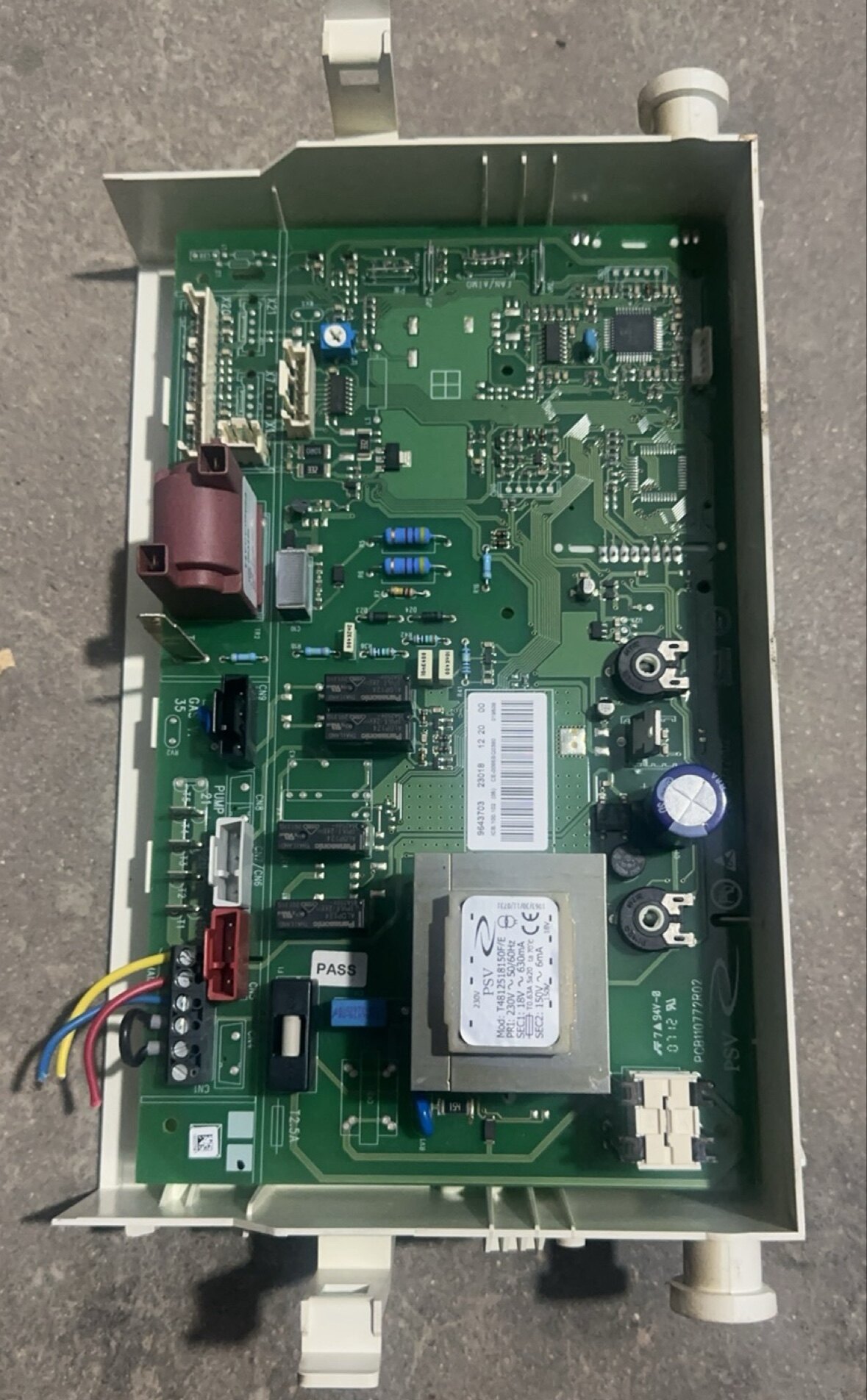 菲斯曼壁挂炉WH1D主板电脑板PCB110772R02电路板
