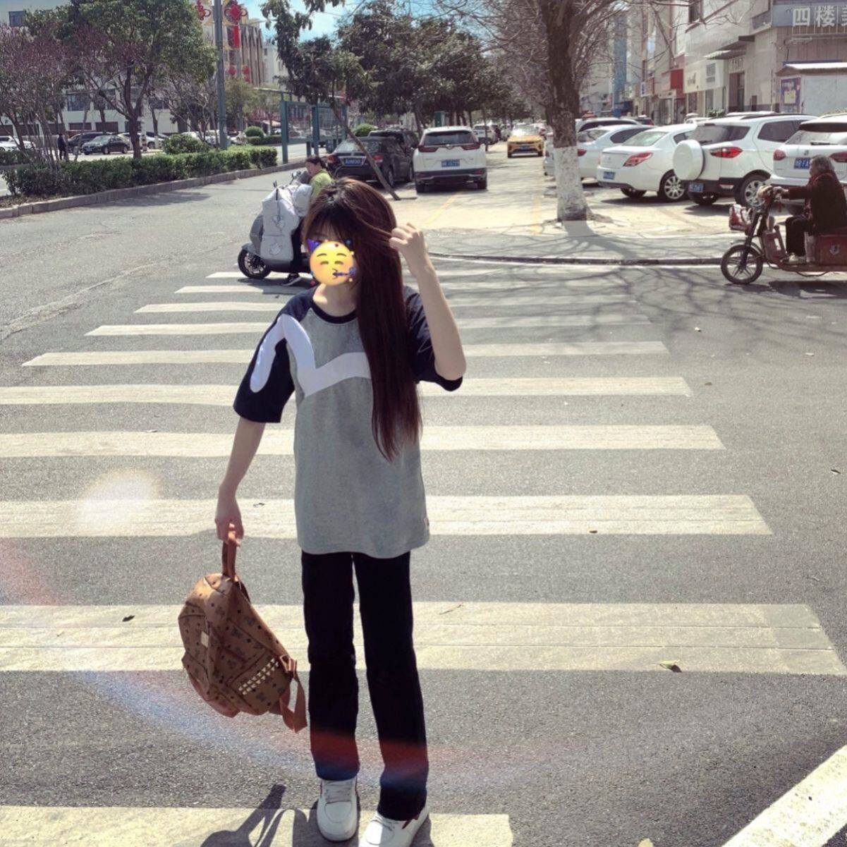 混的人短袖轻奢2025网红学生同款夏季轻奢撞色潮牌爆款T恤男女