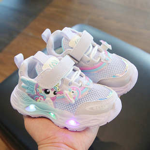 女小童2026新款夏季单网透气运动鞋亮灯幼儿园女宝宝薄款耐脏网鞋
