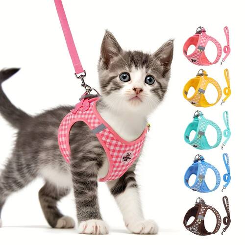 Festive Gingham Cat Harness: Breathable Polyester with Metal