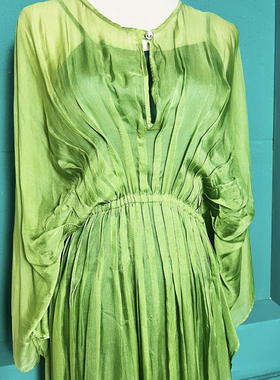 Orna Farho  法国制 贵气迷人葱绿色真丝缎