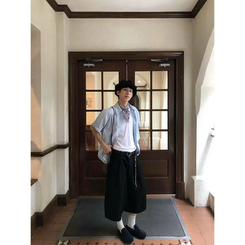 Borrowed Project 扭曲鱼骨钢丝短袖衬衫方领浅色中性可塑形半袖