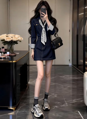 复古高级感水洗牛仔连衣裙女2026春季新款巨好看的收腰包臀短裙子