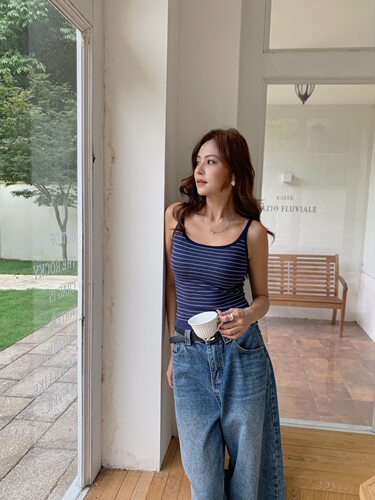 兔子小姐衣橱B备经典条纹吊带背心女内搭带胸垫修身显瘦百搭上衣