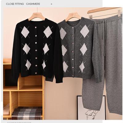 新品英伦风格菱形格山羊绒开衫