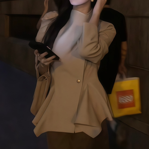 卡其色短款风衣外套立领收腰女