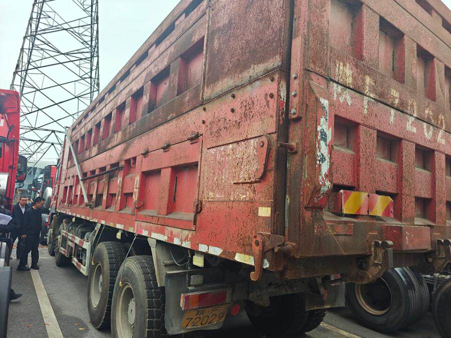 3月9日汉中市陕F72029号东风牌DFL3318A14货运重型自卸货车一辆（不含号牌）网络拍卖公告