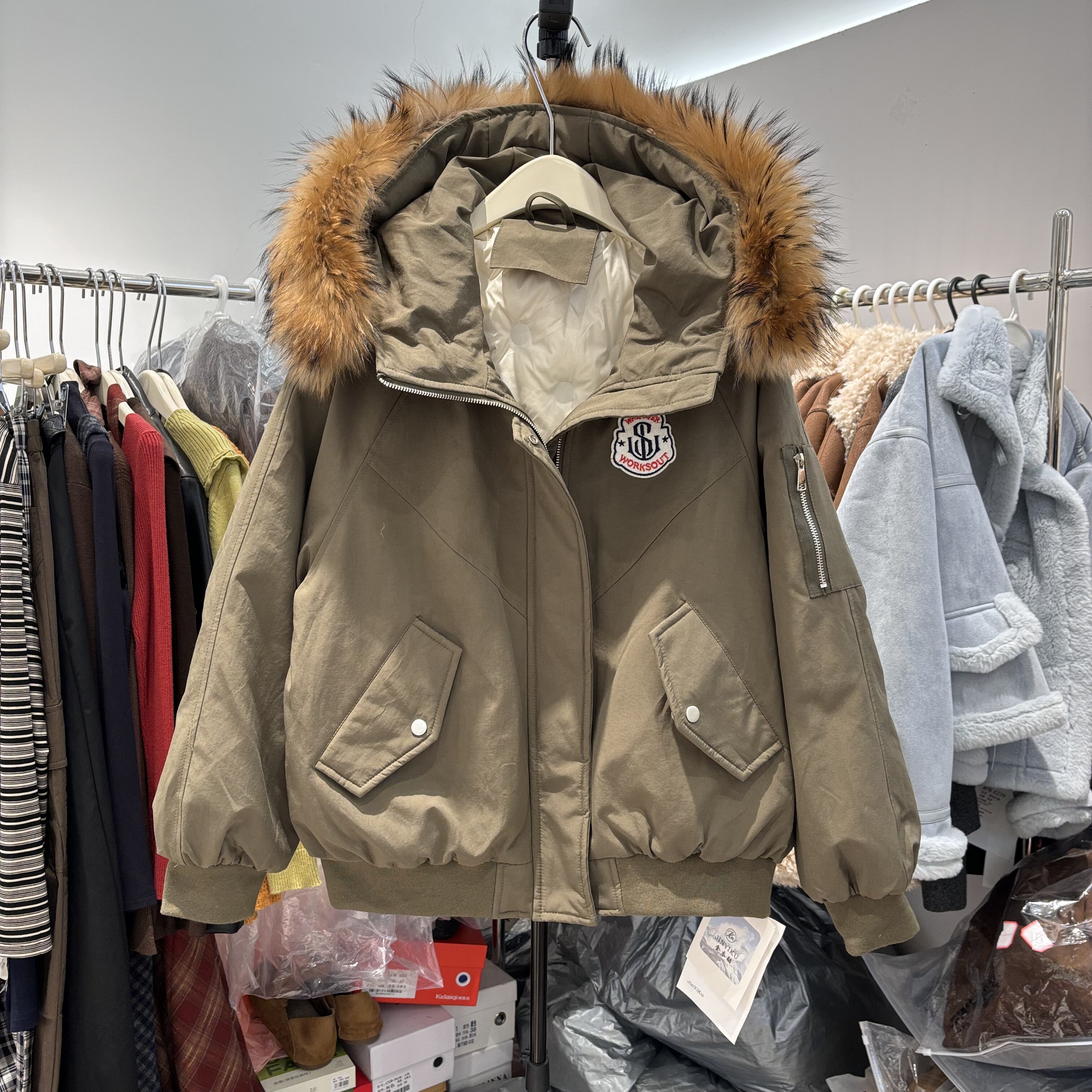 高端欧货2025年冬季新款连帽毛领派克服女加厚保暖工装羽绒服外套