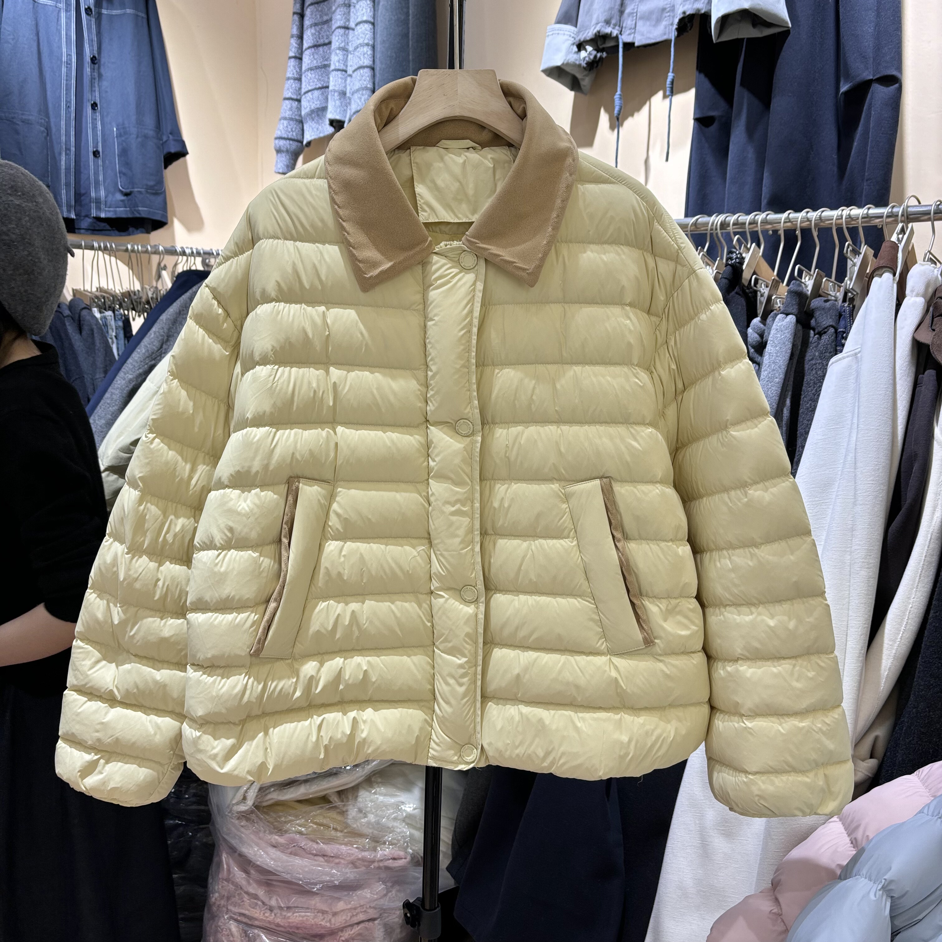 高端欧货冬季新款今年流行好看保暖90白鸭绒内胆排骨羽绒服外套女