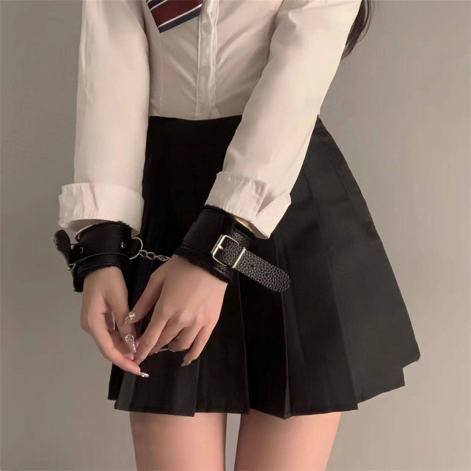 道具手铐毛绒pu皮革手铐剧本杀游戏道具手链加重情侣加厚脚铐男女
