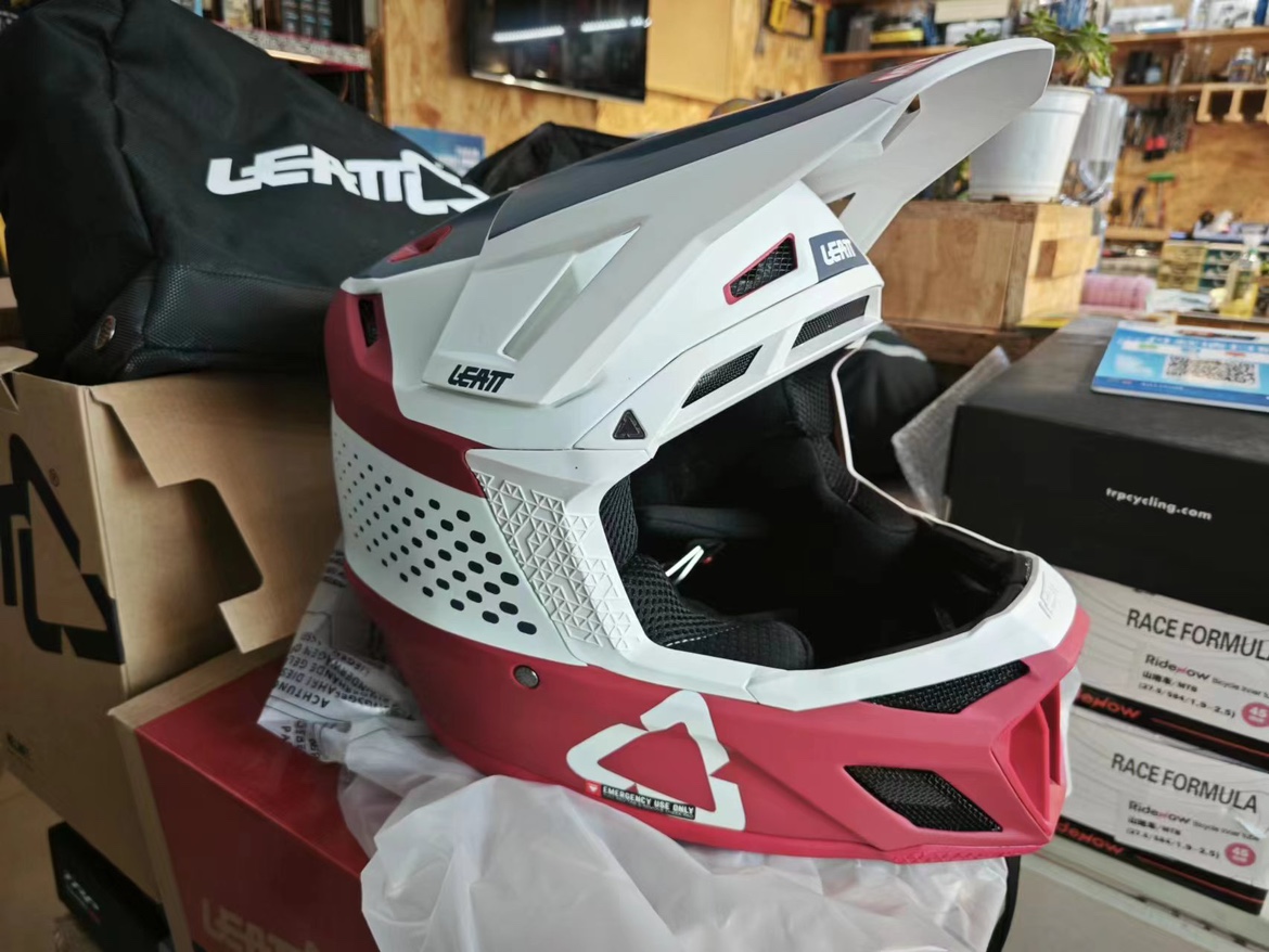 全盔青少年头盔leatt骑行护具