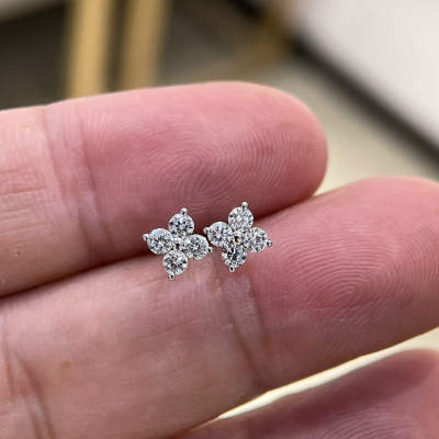 18K金培育钻石耳钉人工人造合成四叶草款耳骨钉耳饰小众百搭定制
