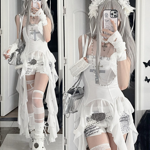 小兔刺客原创新款十字坠心上衣