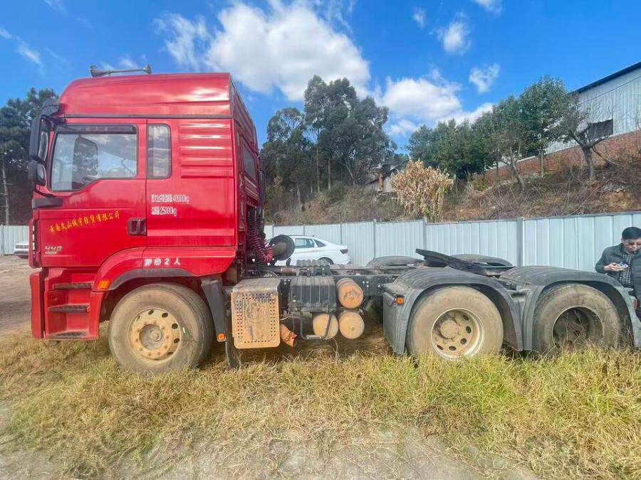 5月7日昆明市车牌号为云H34808陕汽牌重型半挂牵引车网络拍卖公告