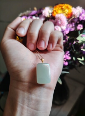 天然和田玉青海冰晴水国标银镶嵌平安无事牌吊坠气质锁骨链微微瑕