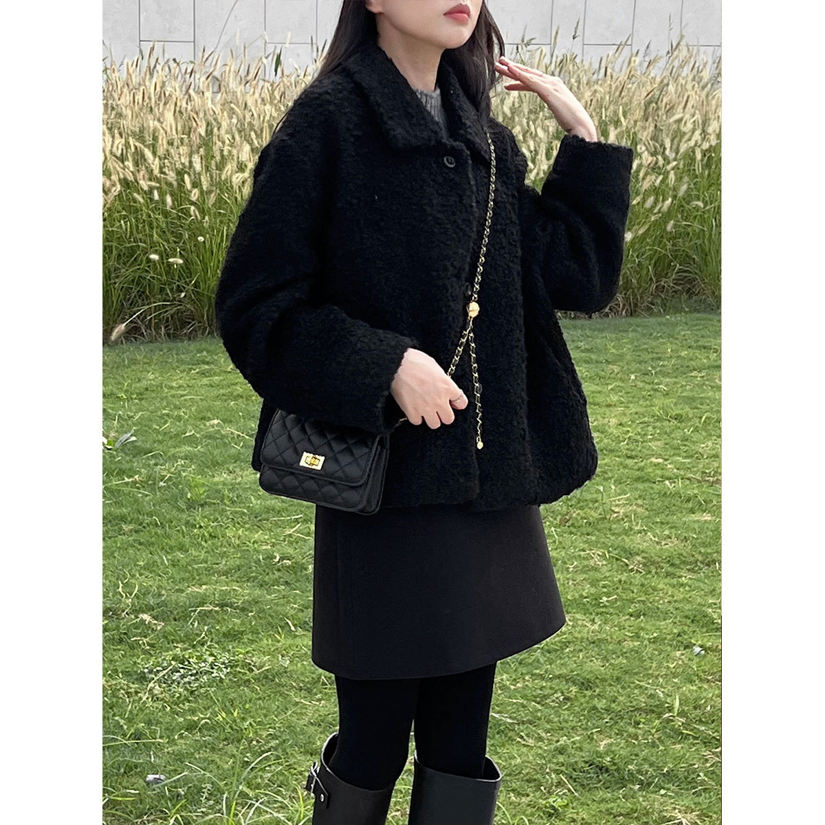 鹿西小众设计感羊羔毛翻领外套女冬季新款单排扣短款保暖上衣
